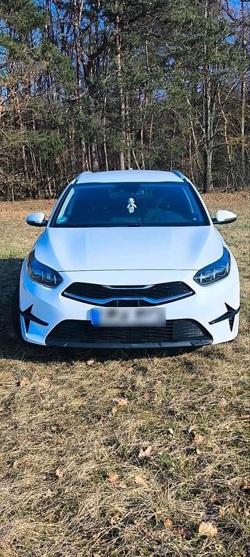 Gebraucht Kia Ceed 160 PS (117 kW) 2021 Weiß Kleinwagen