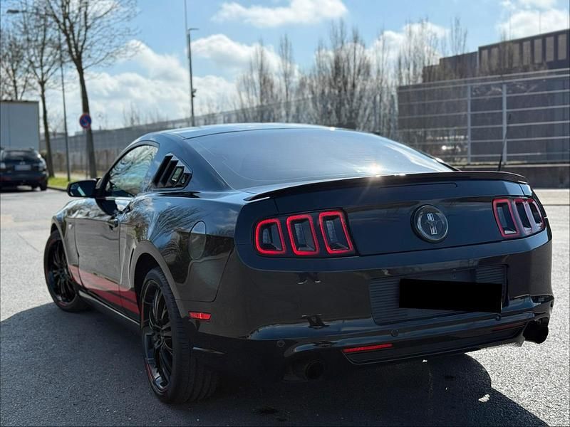 Gebraucht Ford Mustang Premium 309 PS (227 kW) 2013 Schwarz Coupé