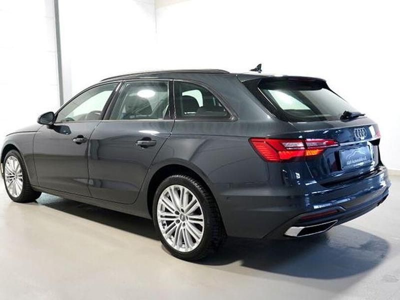 Gebraucht Audi A4 Basis 136 PS (100 kW) 2022 Grau Kombi