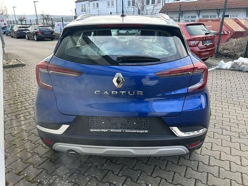 Gebraucht Renault Captur Intens 131 PS (96 kW) 2020 Blau (metallic) SUV