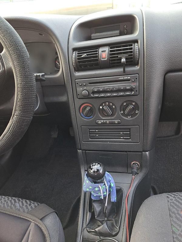 Gebraucht Opel Astra 100 PS (73 kW) 2001 Blau Coupé