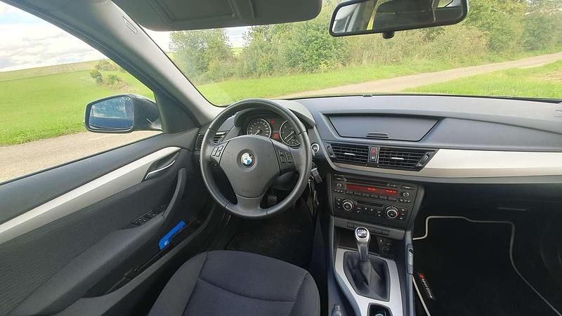 Schwarz Gebraucht 2013 BMW X1 SUV | 9.899 € (Fairer Preis) - Bild 1/4