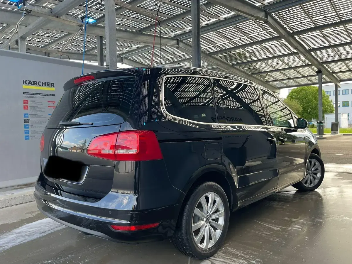 Gebraucht VW Sharan Highline 177 PS (130 kW) 2014 Schwarz Van / Kleinbus