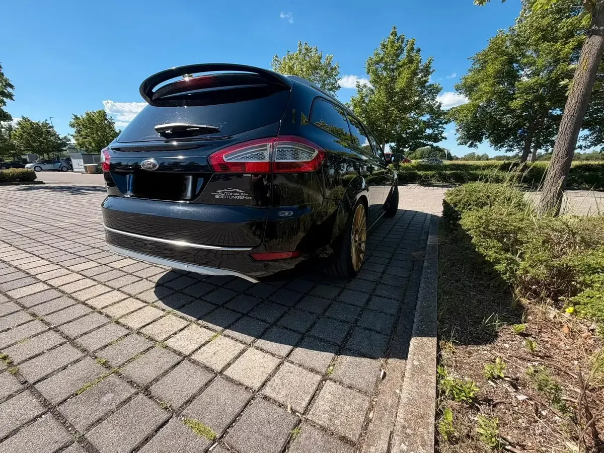 Gebraucht Ford Mondeo 140 PS (102 kW) 2011 Schwarz Limousine