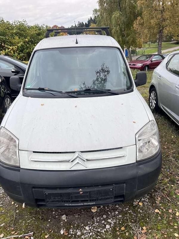 Weiß Gebraucht 2008 Citroën Berlingo Van / Kleinbus | 999 € - Bild 1/4