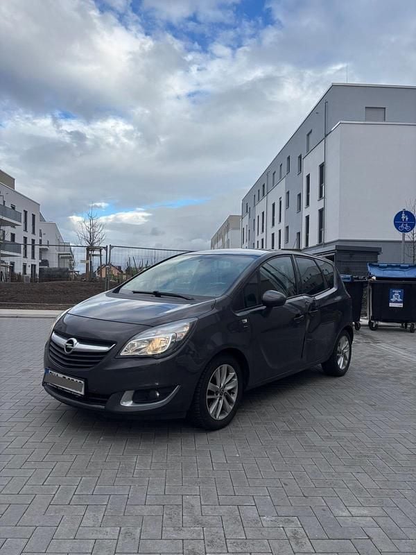 Gebraucht Opel Meriva Edition 140 PS (102 kW) 2015 Grau Van / Kleinbus