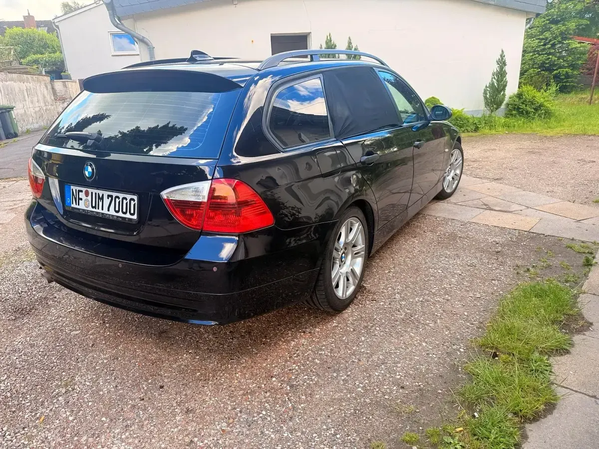 Gebraucht BMW 320 143 PS (105 kW) 2006 Schwarz Kombi