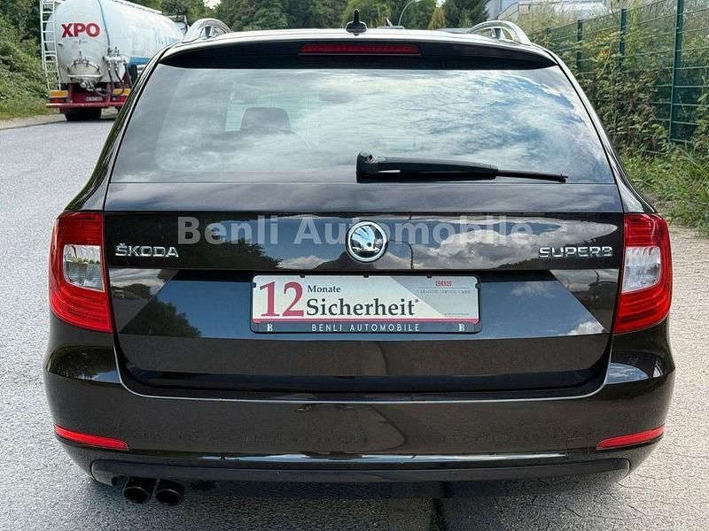 Gebraucht Skoda Superb Best of 160 PS (117 kW) 2015 Braun Kombi
