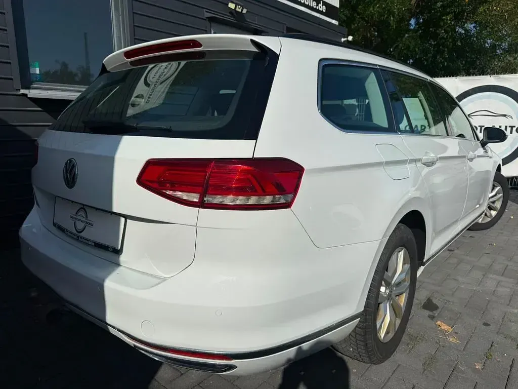Gebraucht VW Passat 190 PS (139 kW) 2019 Weiß Limousine