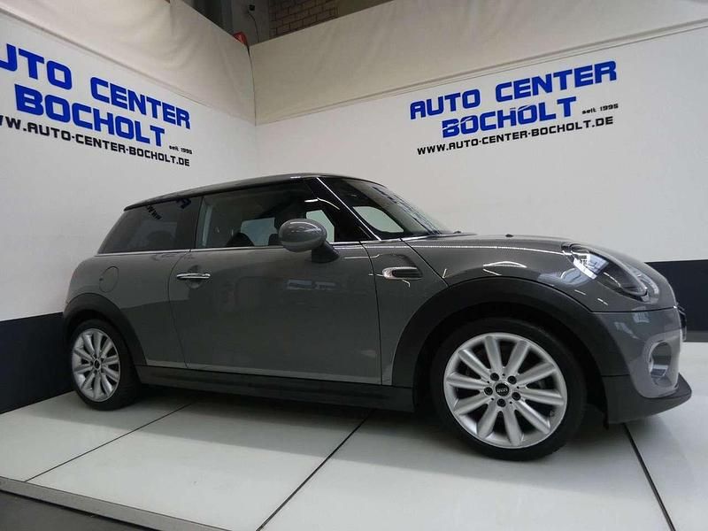 Gebraucht Mini Cooper Pepper 136 PS (100 kW) 2018 Moonwalk grey Kleinwagen