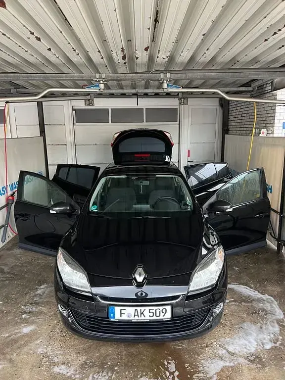 Gebraucht Renault Mégane 101 PS (74 kW) 2012 Schwarz Limousine