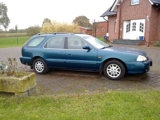 Gebraucht Kia Clarus 116 PS (85 kW) 1998 Blau Kombi