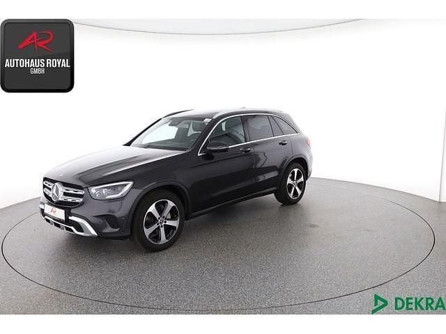 Grau (metallic) Gebraucht 2019 Mercedes 200 SUV | 35.680 € (Guter Preis) - Bild 1/4