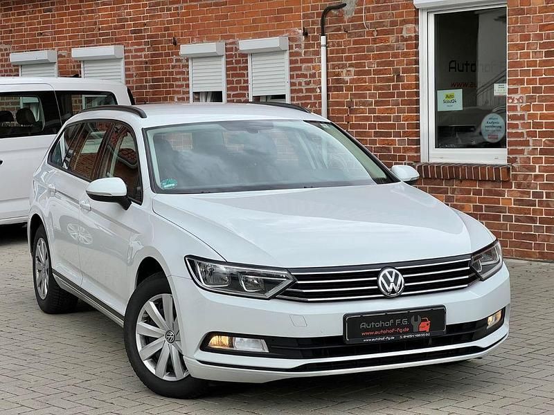 Gebraucht VW Passat Trendline 150 PS (110 kW) 2018 Weiß Kombi