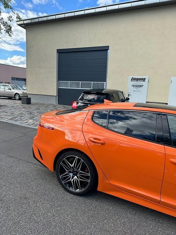 Gebraucht Kia Stinger GT 366 PS (269 kW) 2021 Orange Kleinwagen