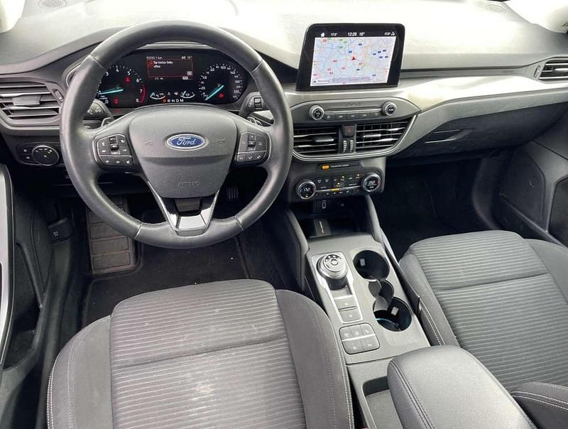 Gebraucht Ford Focus Titanium 125 PS (91 kW) 2019 Schwarz Kombi