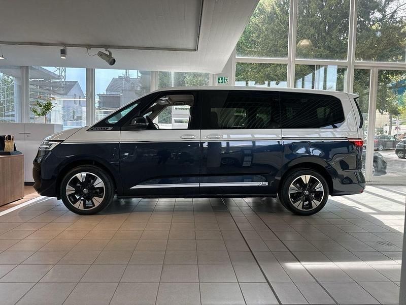 Nowe VW Multivan R 150 KM (110 kW) 2026 Niebieski Minivan