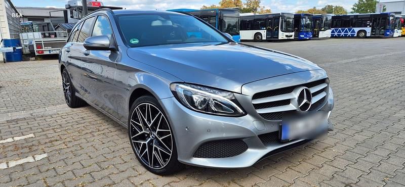 Grau Gebraucht 2015 Mercedes C220 Kombi | 17.200 € (Fairer Preis) - Bild 1/4