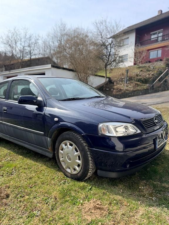 Gebraucht Opel Astra 75 PS (55 kW) 2002 Blau Limousine