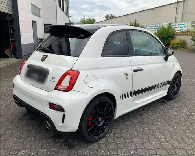 Gebraucht Abarth 595 Esseesse 180 PS (132 kW) 2021 Weiß Kleinwagen