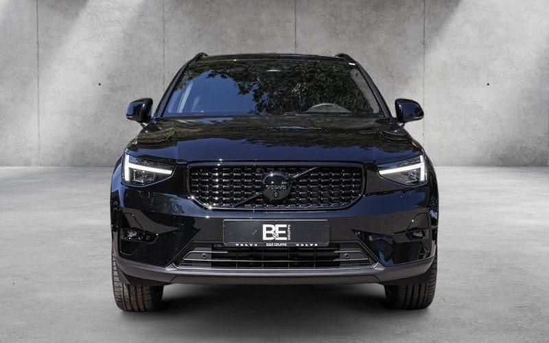 Gebraucht Volvo XC40 Plus 163 PS (119 kW) 2025 Schwarz SUV
