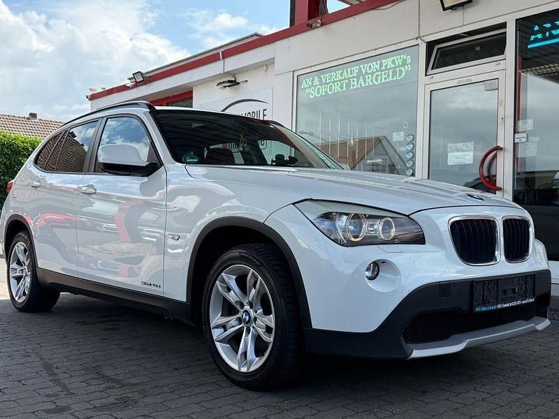 Weiß Gebraucht 2010 BMW X1 Sport Line SUV | 9.499 € (Fairer Preis) - Bild 1/4
