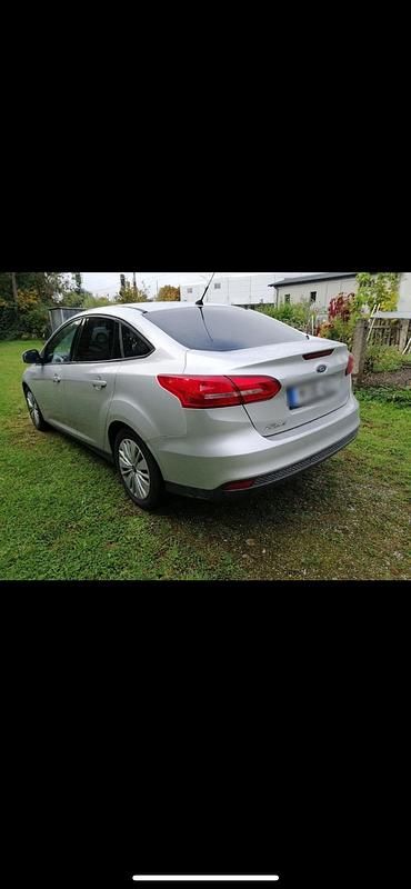 Gebraucht Ford Focus 120 PS (88 kW) 2016 Grau Limousine