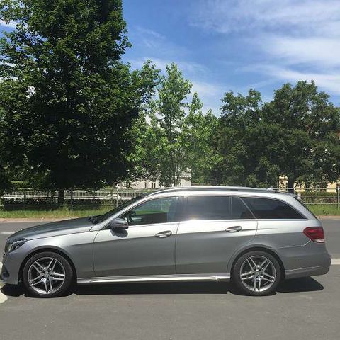 Silber metallic Gebraucht 2013 Mercedes E220 Avantgarde Kombi | 26.900 € - Bild 1/4