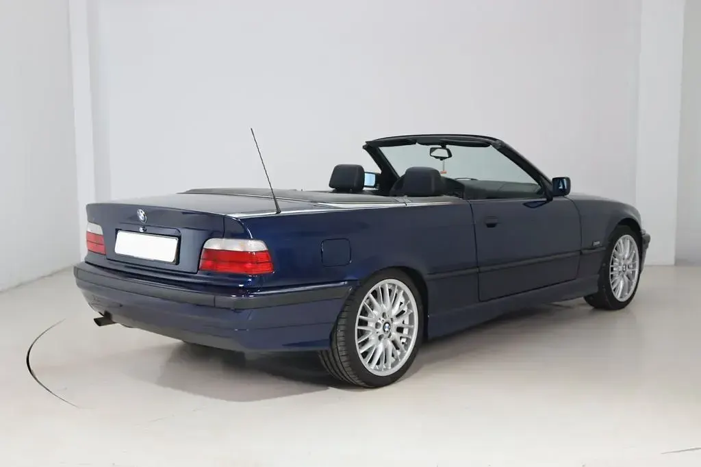 Gebraucht BMW 318 Sport Line 116 PS (85 kW) 1995 Blau Cabrio
