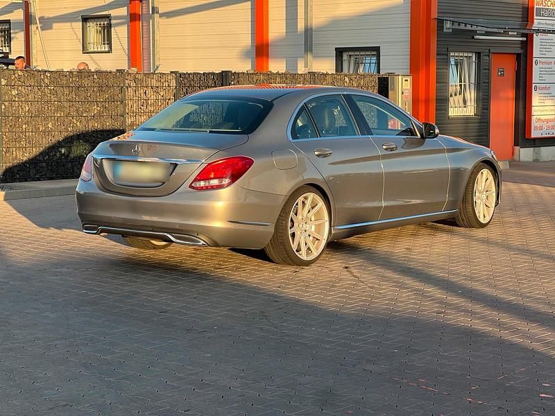 Gebraucht Mercedes C220 170 PS (125 kW) 2014 Grau Limousine