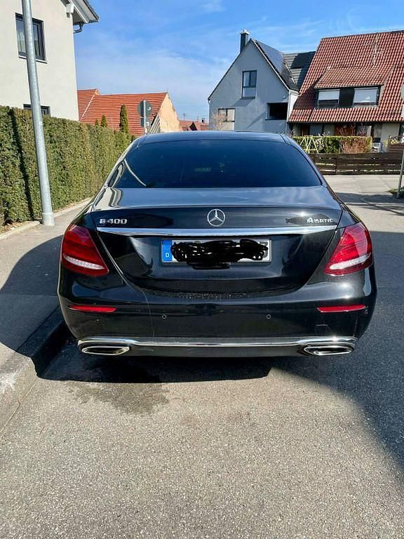 Gebraucht Mercedes E400 Avantgarde 333 PS (244 kW) 2017 Schwarz Limousine