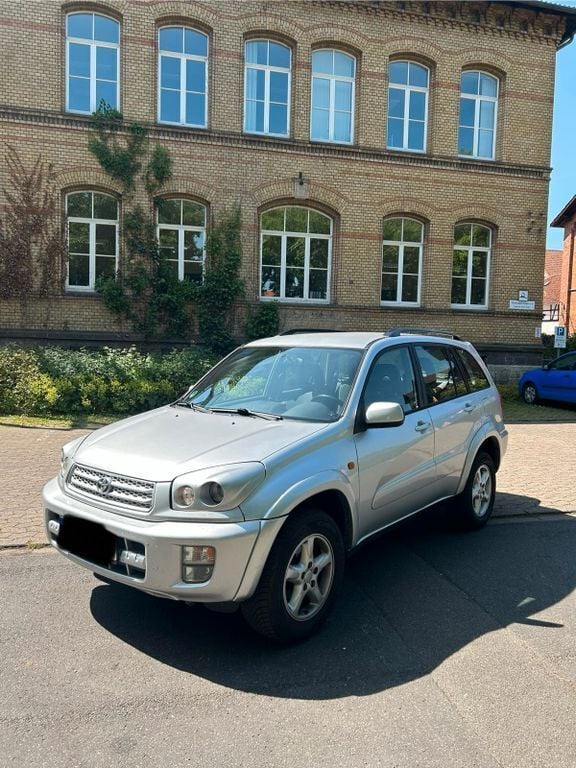 Silber Gebraucht 2003 Toyota RAV4 SUV | 7.890 € (Fairer Preis) - Bild 1/4