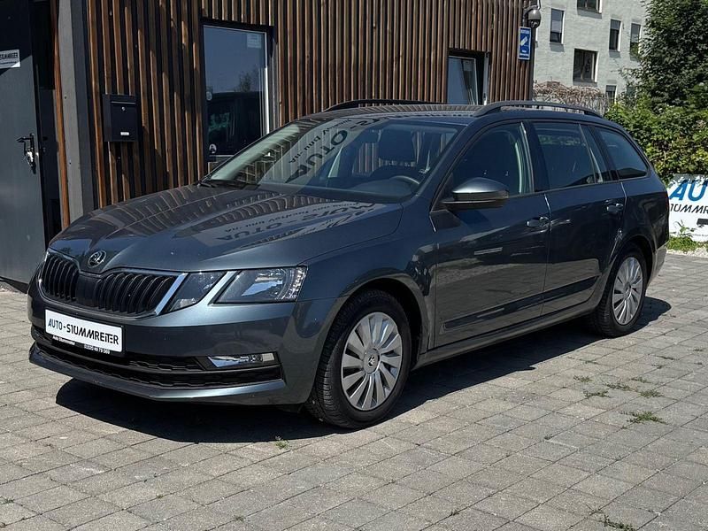 Grau Gebraucht 2019 Skoda Octavia Ambition Kombi | 9.990 € (Guter Preis) - Bild 1/4