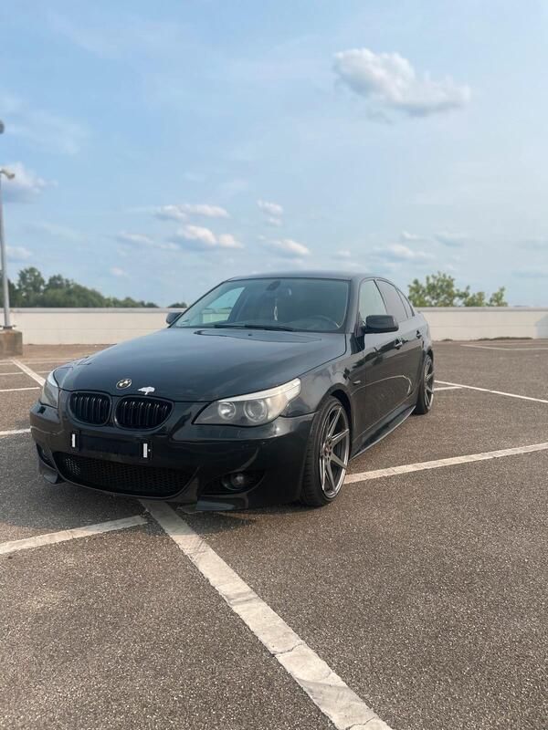 Schwarz Gebraucht 2004 BMW 545 M Sport Limousine | 9.499 € (Guter Preis) - Bild 1/4
