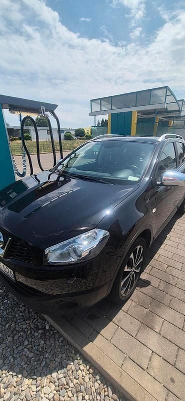 Schwarz Gebraucht 2011 Nissan Qashqai SUV | 7.399 € (Fairer Preis) - Bild 1/4