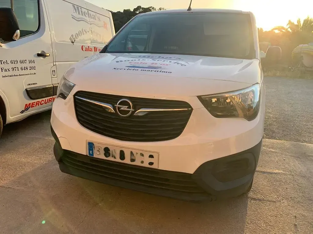 Gebraucht Opel Combo 136 PS (100 kW) 2019 Weiß Van / Kleinbus