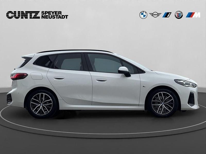 Gebraucht BMW 223 Active Tourer M Sport 218 PS (160 kW) 2022 Alpinweiß uni Van / Kleinbus