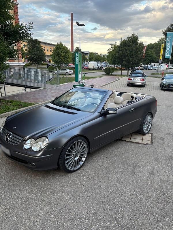 Gebraucht Mercedes CLK320 218 PS (160 kW) 2004 Schwarz Cabrio