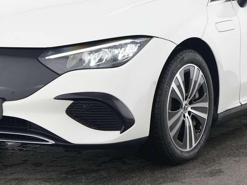 Gebraucht Mercedes EQE300 Advanced Plus 180 kW (245 PS) 2025 Unilack polarweiß Limousine