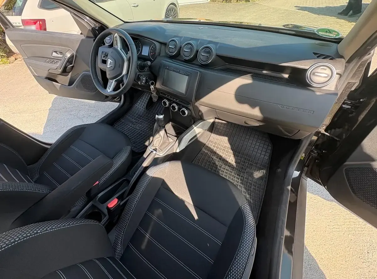 Gebraucht Dacia Duster 130 PS (95 kW) 2021 Schwarz SUV