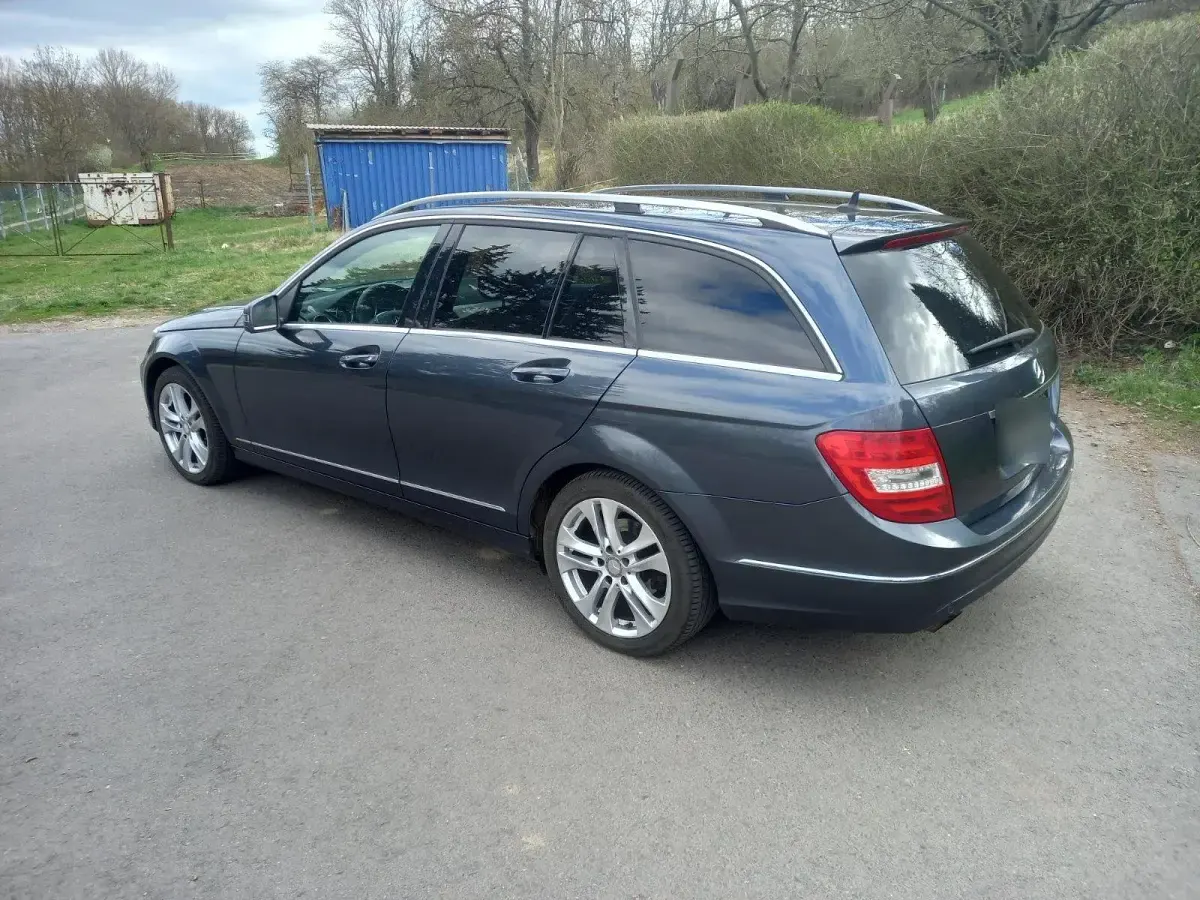 Gebraucht Mercedes 200 139 PS (102 kW) 2014 Grau Kombi