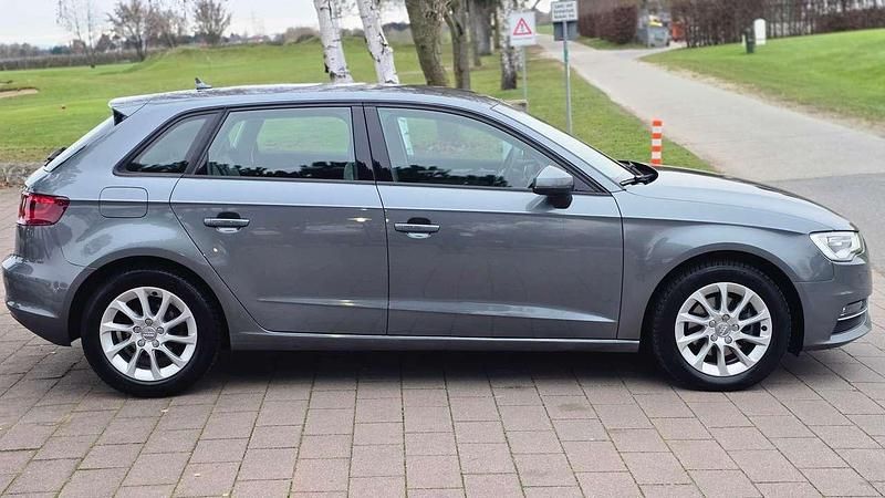 Gebraucht Audi A3 Sportback 150 PS (110 kW) 2014 Monsungrau metallic Kleinwagen