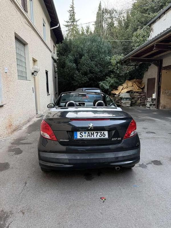Gebraucht Peugeot 207 120 PS (88 kW) 2011 Schwarz Cabrio