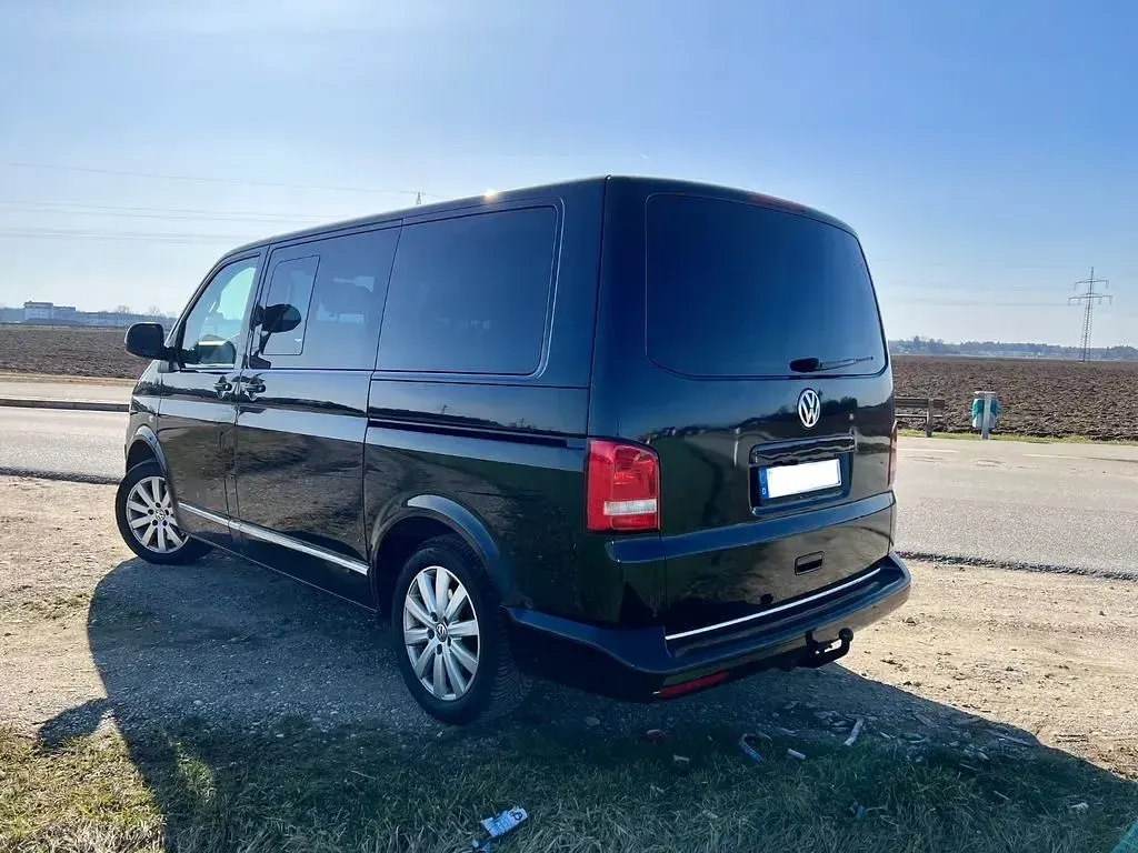 Używany VW T5 Highline 179 KM (131 kW) 2012 Czarny Van