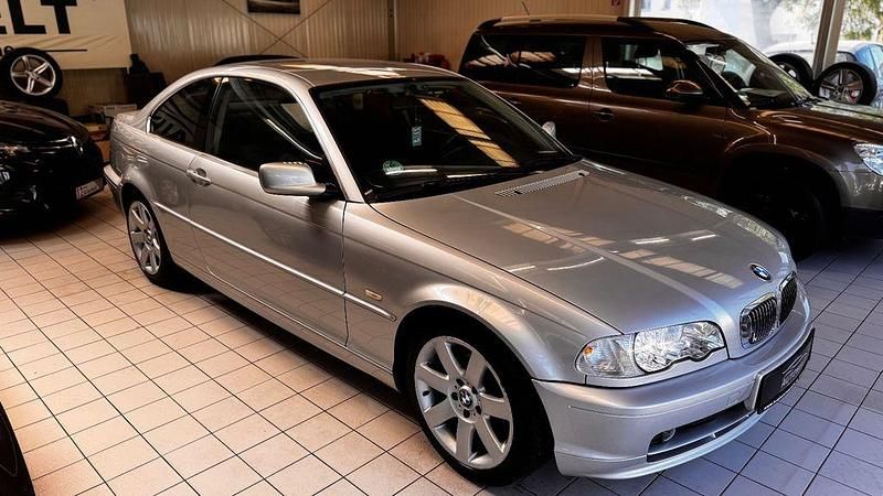Silber Gebraucht 2001 BMW 320 Performance Coupé | 5.990 € (Fairer Preis) - Bild 1/4