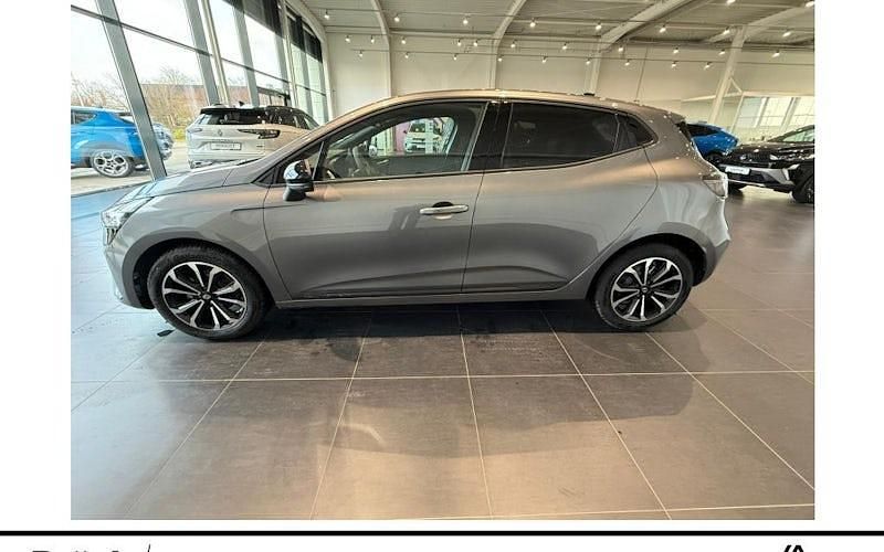 Neu Renault Clio V Techno 115 PS (84 kW) 2025 Grau Limousine