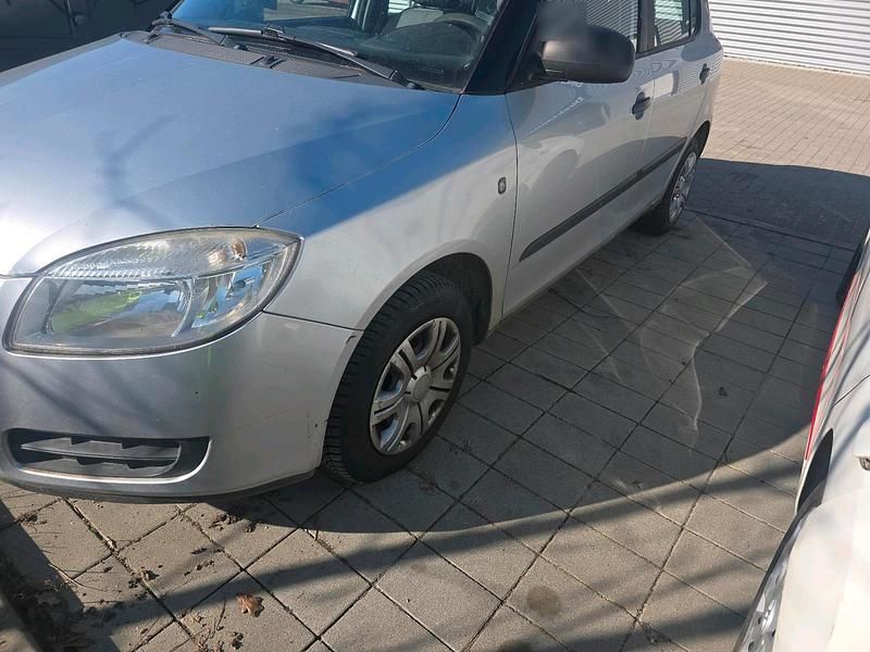 Gebraucht Skoda Fabia 60 PS (44 kW) 2008 Silber Kleinwagen