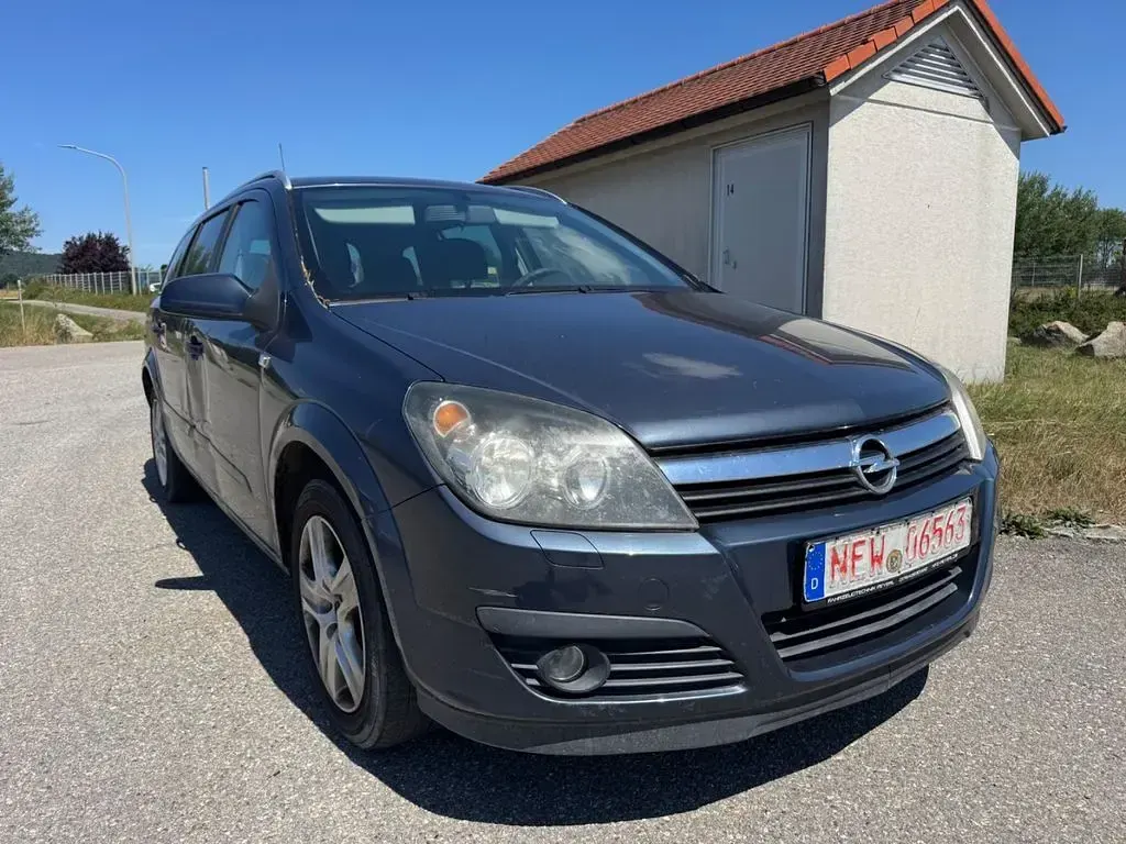 Gebraucht Opel Astra Edition 140 PS (102 kW) 2006 Schwarz Limousine