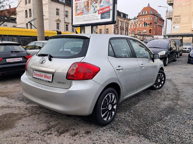 Gebraucht Toyota Auris Sol 97 PS (71 kW) 2008 Silber Kleinwagen