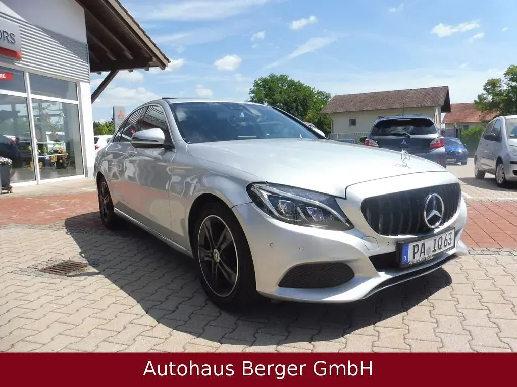 Second-hand Mercedes C180 Avantgarde 156 CP (114 kW) 2016 Argintiu Berlinǎ